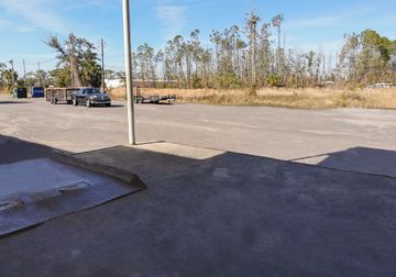 Light Industrial / Large Storage Units Located @ Panama Plaza : 1616 Lisenby Ave, Panama City, FL 32405